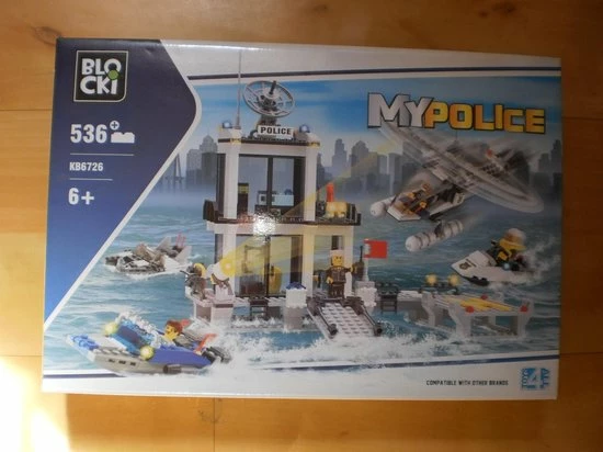 Bouwstenen Blocki Waterpolitiestation Met Verschillende Voertuigen 1 Bouwstenen Blocki Waterpolitiestation Met Verschillende Voertuigen